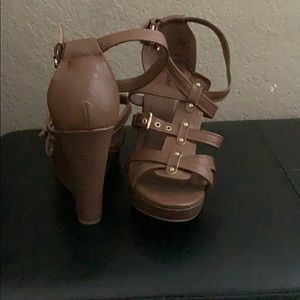 Practically brand new wedges !